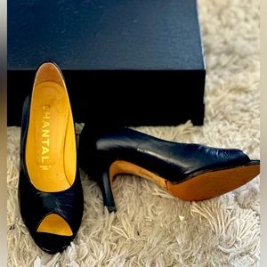 Chantal leather navy blue pump peep toe 7 1/2